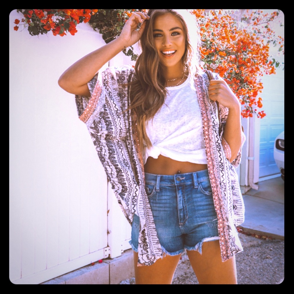 *NWT* Vici Embellished Kimono